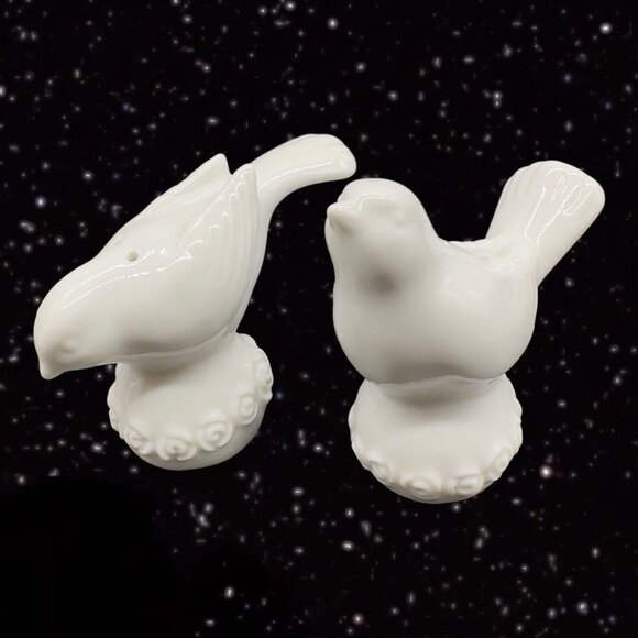 Ceramic Salt and Pepper Shaker Set 2 White Love Bird On Flower Stand 3”T - Picture 1 of 8